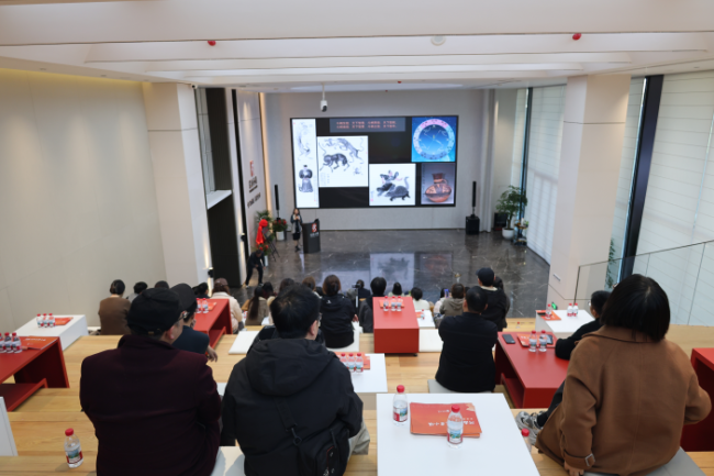 星曜河洛 破解娴雅密码 ——华夏前锋好意思学究诘院民众课第三讲在艺秀小镇圆满举行