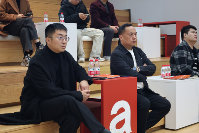 星曜河洛 破解娴雅密码 ——华夏前锋好意思学究诘院民众课第三讲在艺秀小镇圆满举行