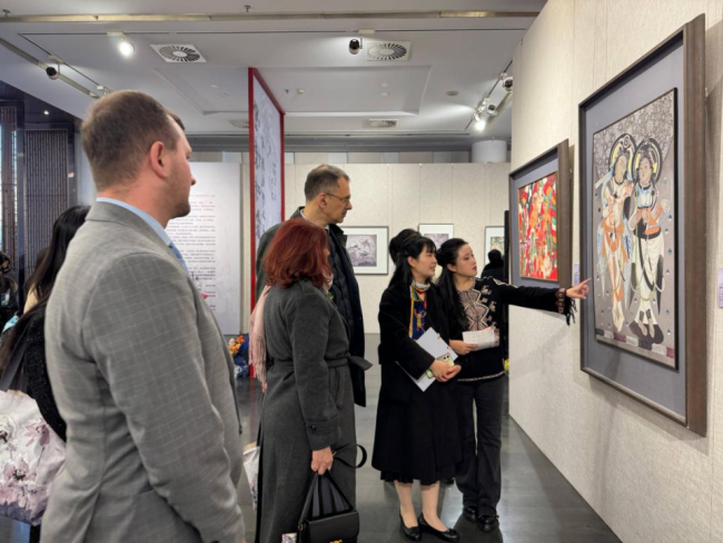 郑欣淼：祝福艺术家创作出立于世界民族之林的力作  ----“澄怀味象——邢斯恬作品展”在北京开幕